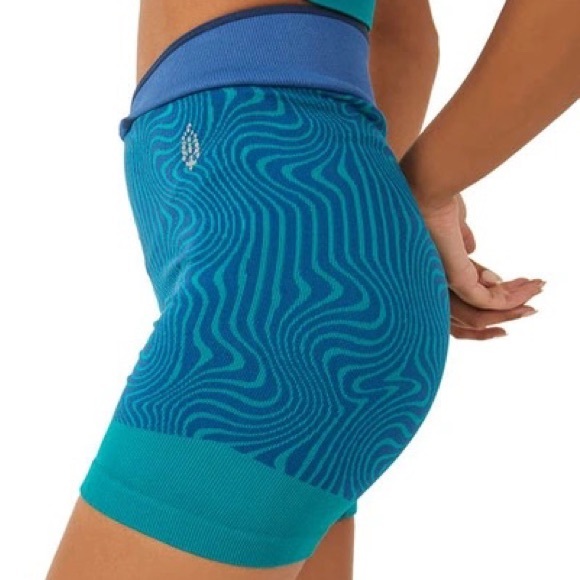 NWT Free People FP Movement Throw Jacquard Shorts in Wave Rider Combo, XS - Picture 7 of 11